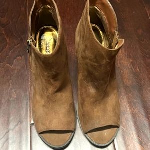 Carlos Santa Brown Suede Open Toes Heel - Size 9.5